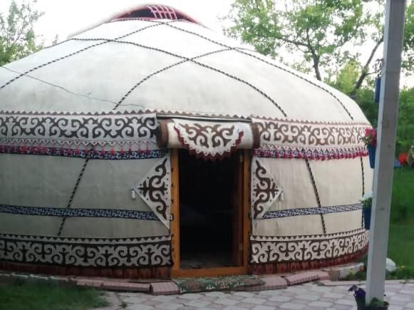 Guesthouse Kishimzhan Talas Exterior photo