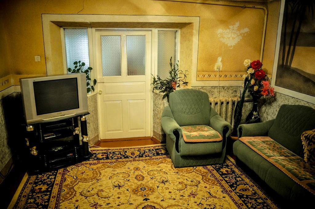 Guesthouse Kishimzhan Talas Exterior photo